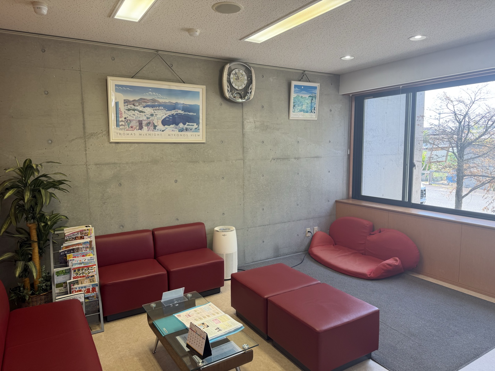 きたやま矯正歯科の待合スペース